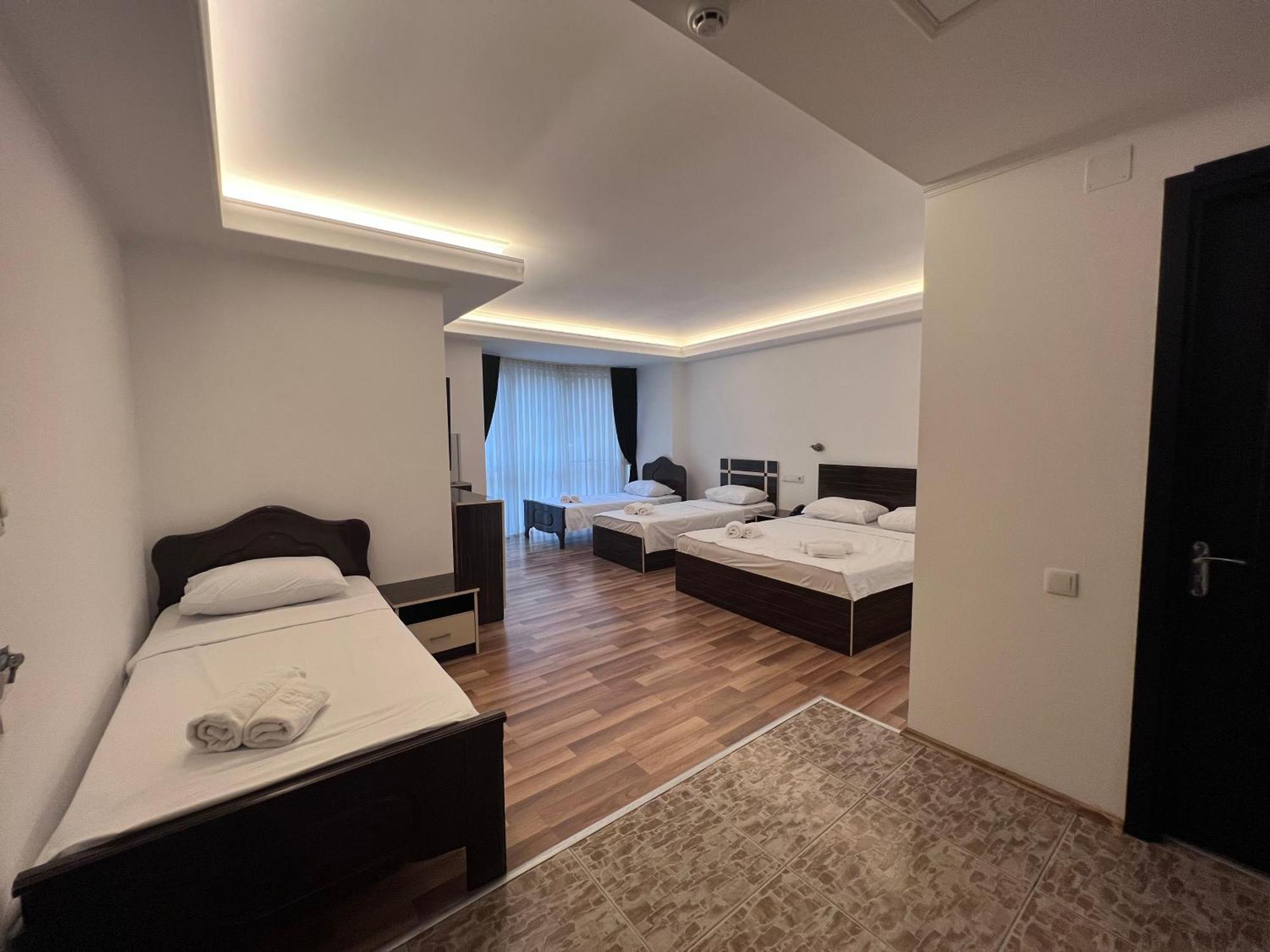 Hotel Argo Батуми Екстериор снимка